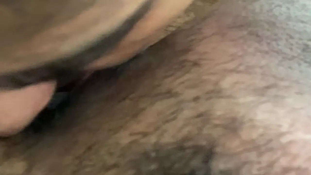 Old Young Amateur Blowjob: Girl Shows Ass