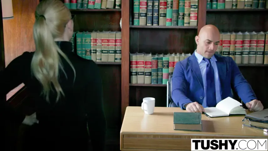 AJ Applegate Gets Anal Punishment From Boss In Office